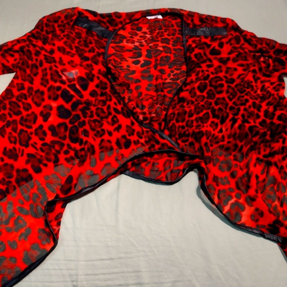 Gorgeous ladies sheer leopard print jacket